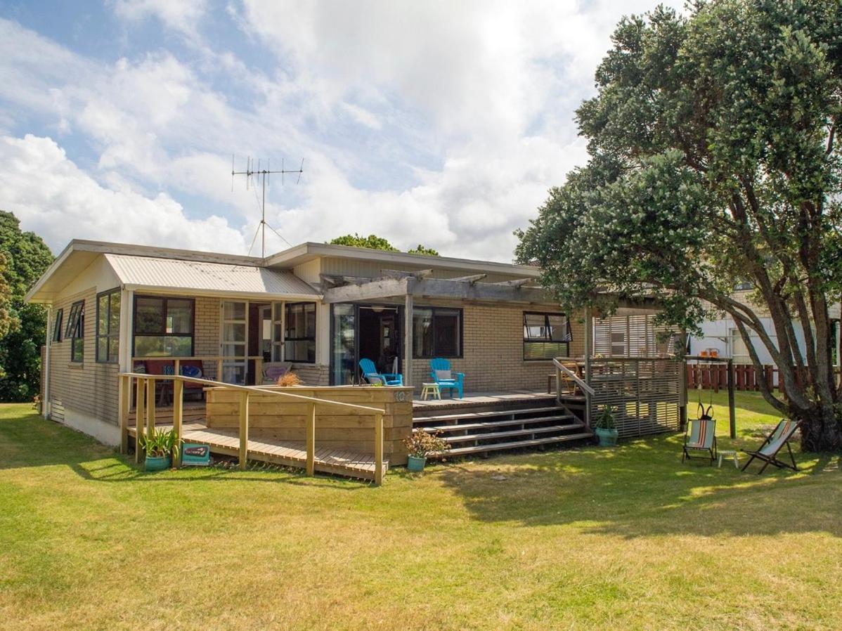 Vintage Pohutukawa - Whangamata Bach Exterior foto